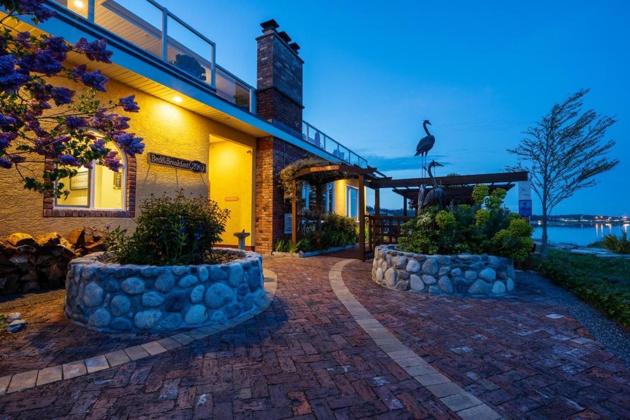 Birds Of A Feather Victoria Oceanfront Studio Suites Colwood Kültér fotó