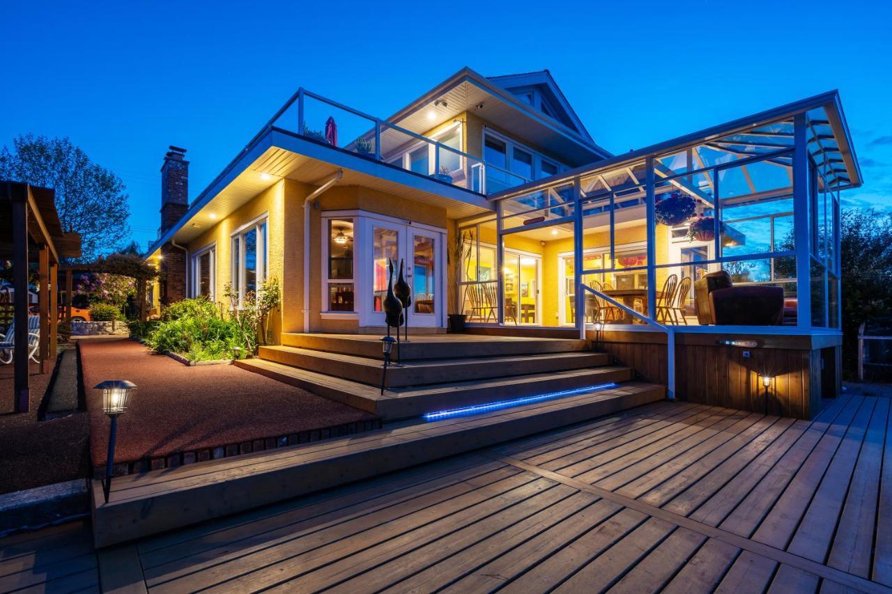 Birds Of A Feather Victoria Oceanfront Studio Suites Colwood Kültér fotó