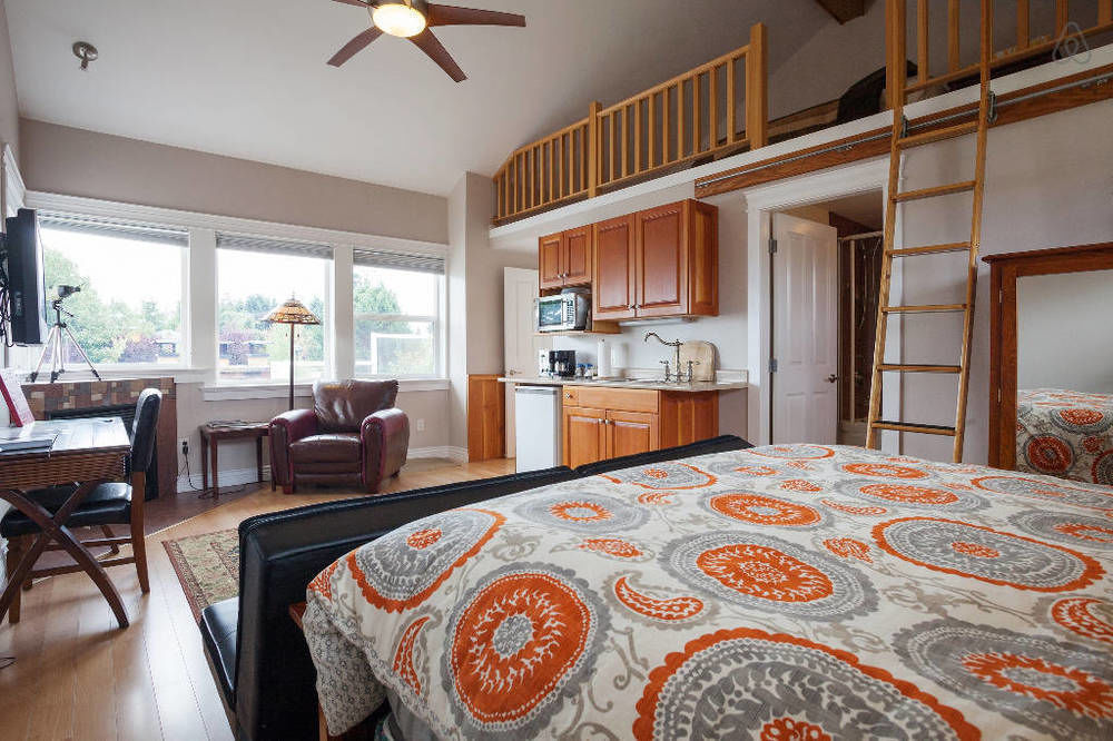 Birds Of A Feather Victoria Oceanfront Studio Suites Colwood Kültér fotó